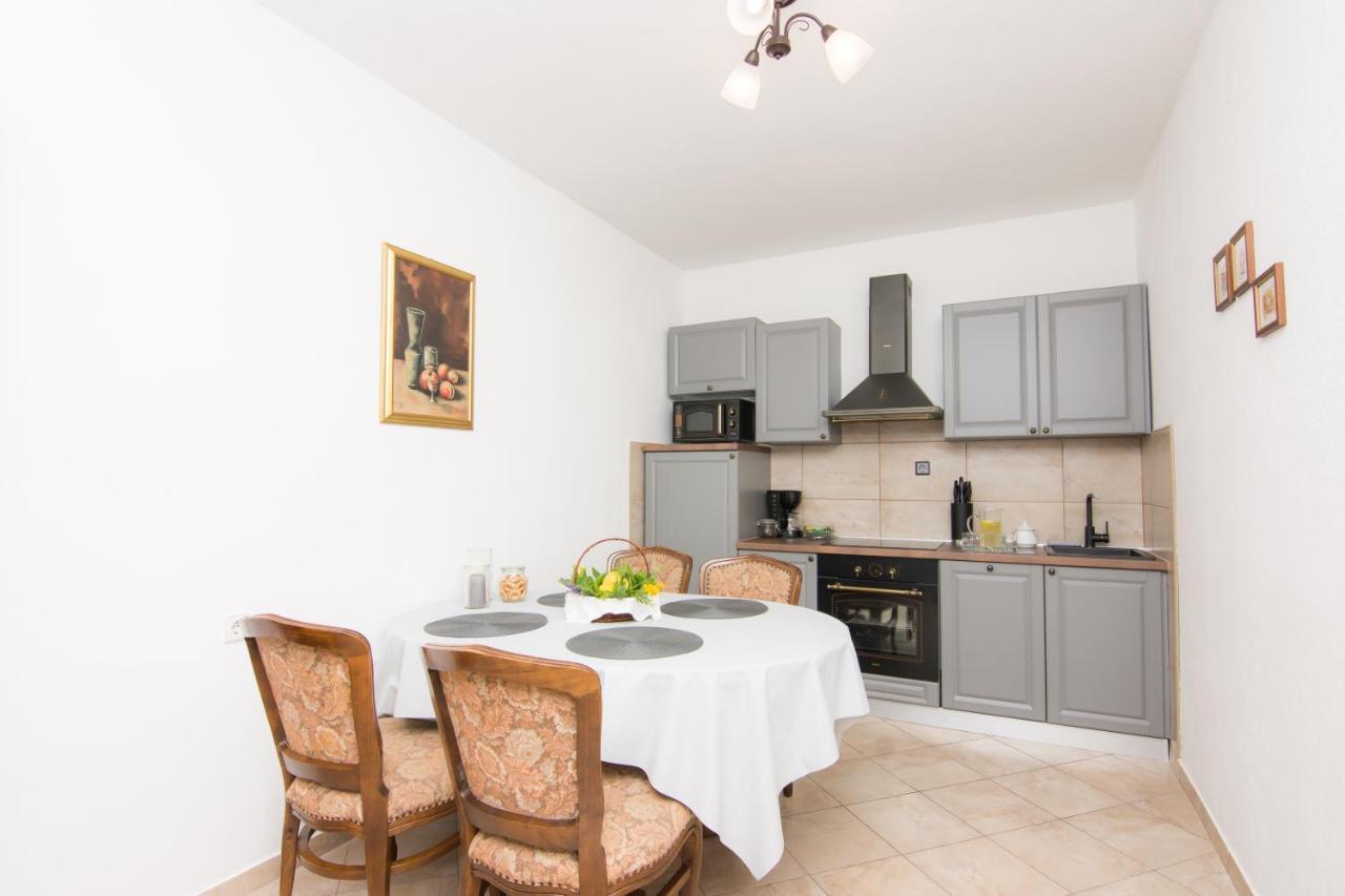 Karmela Rustic Apartamento Senj  Exterior foto