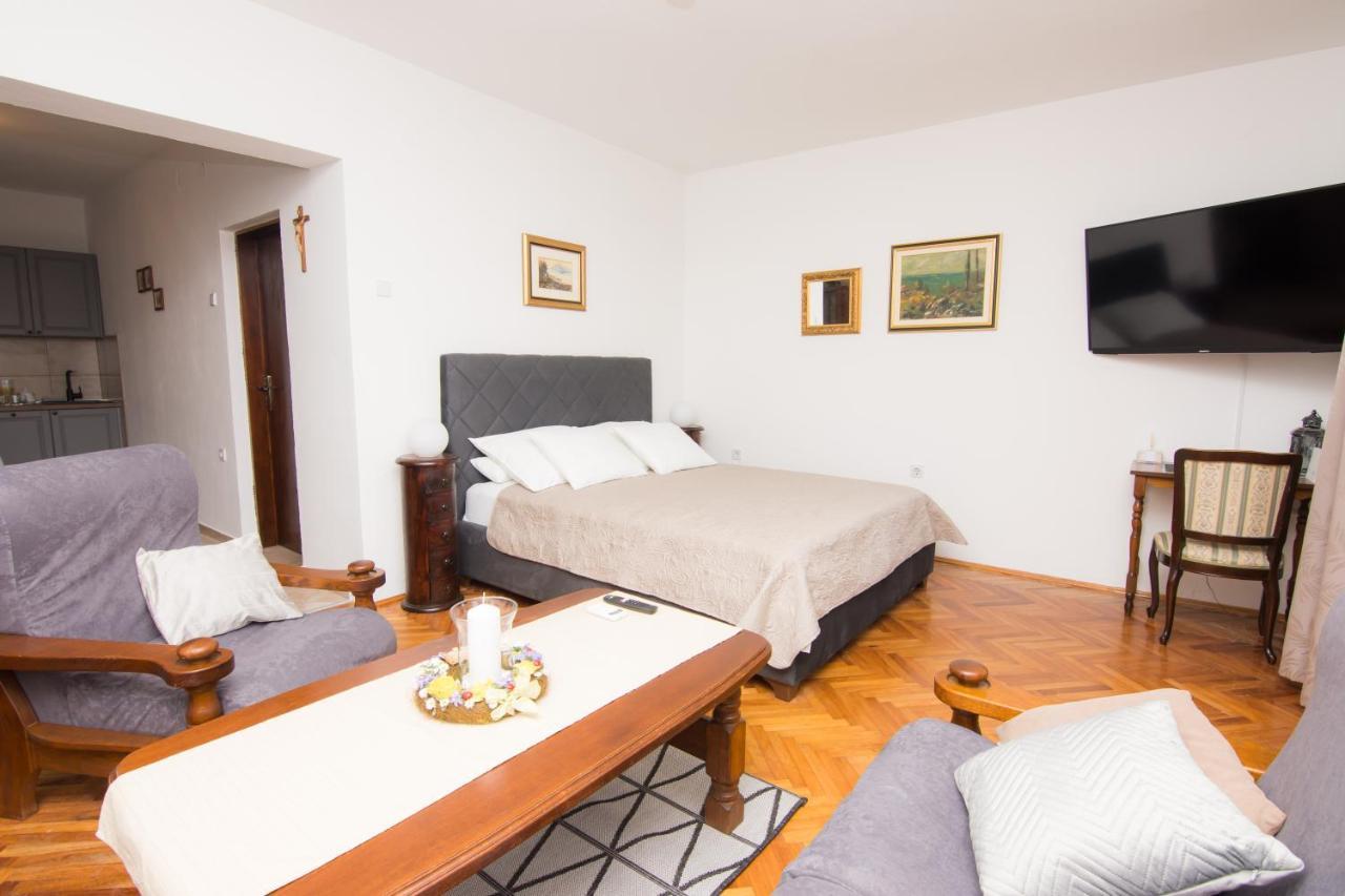 Karmela Rustic Apartamento Senj  Exterior foto